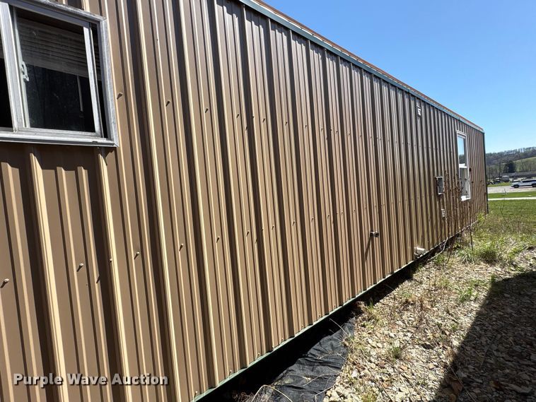 image for item FK1372 Skid mounted living quarters