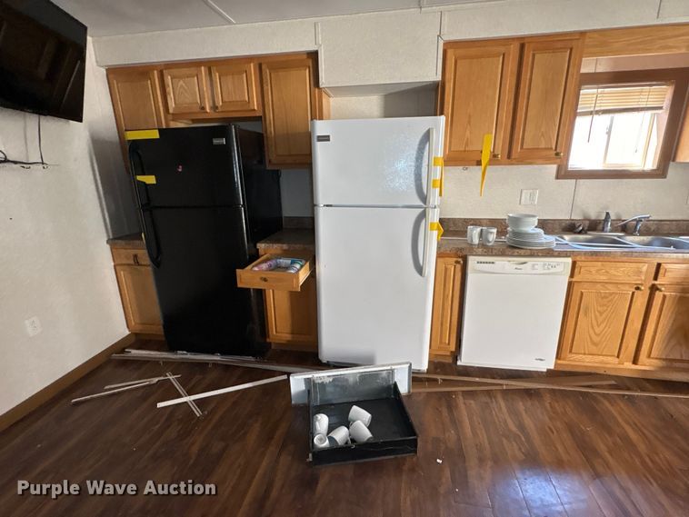 image for item FK1372 Skid mounted living quarters