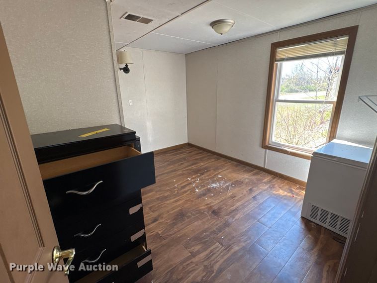 image for item FK1372 Skid mounted living quarters