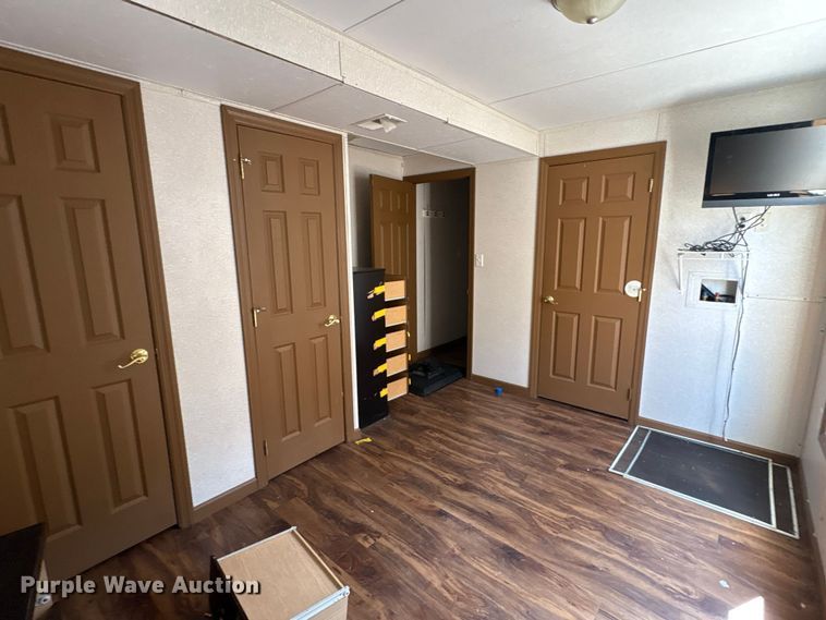 image for item FK1372 Skid mounted living quarters