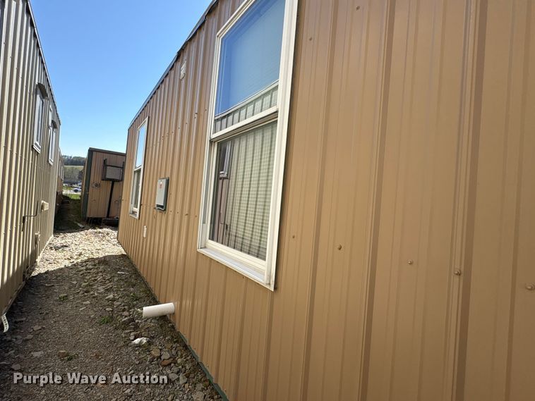 image for item FK1373 Skid mounted living quarters