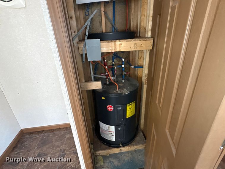 image for item FK1373 Skid mounted living quarters