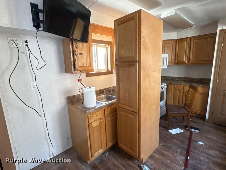 image for item FK1373 Skid mounted living quarters