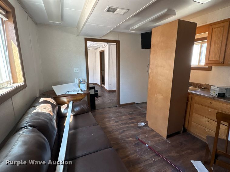 image for item FK1373 Skid mounted living quarters