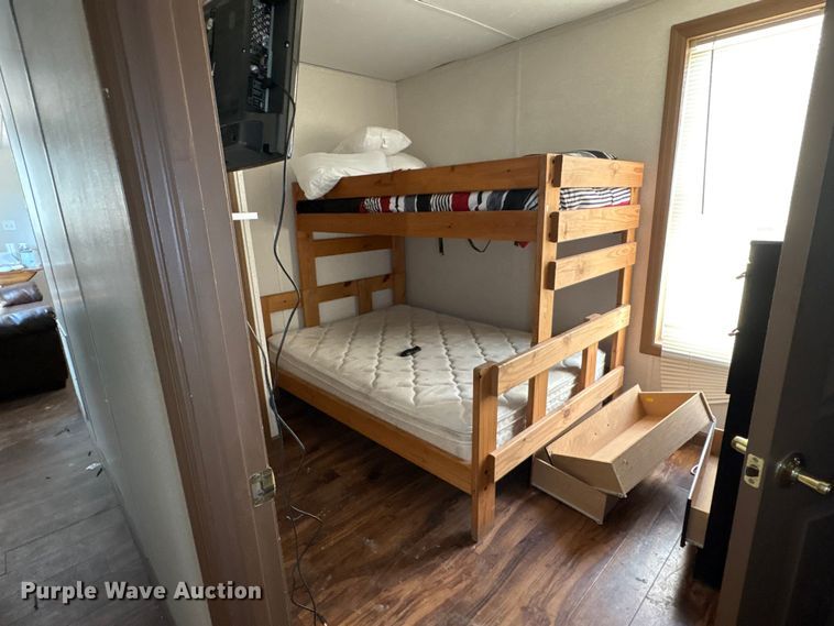 image for item FK1373 Skid mounted living quarters