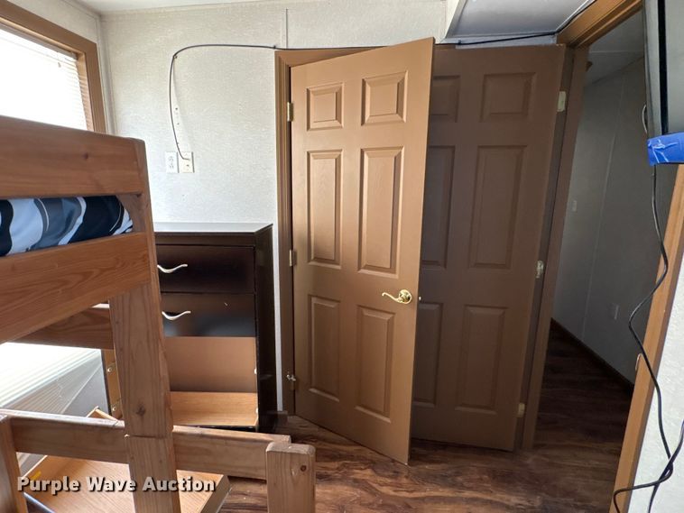 image for item FK1373 Skid mounted living quarters