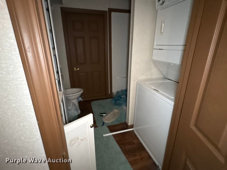 image for item FK1373 Skid mounted living quarters