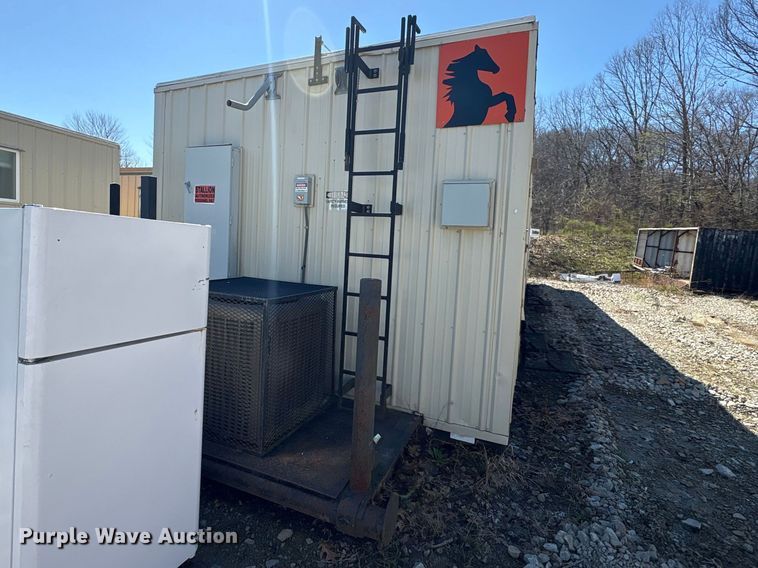 image for item FK1374 Skid mounted living quarters