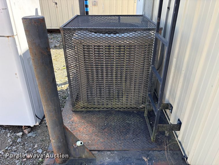 image for item FK1374 Skid mounted living quarters