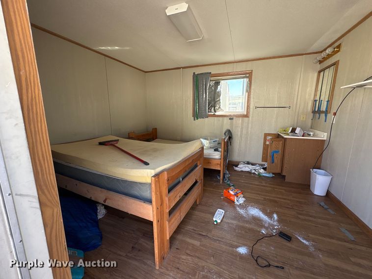 image for item FK1374 Skid mounted living quarters