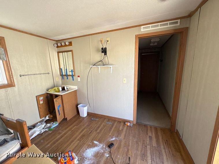 image for item FK1374 Skid mounted living quarters