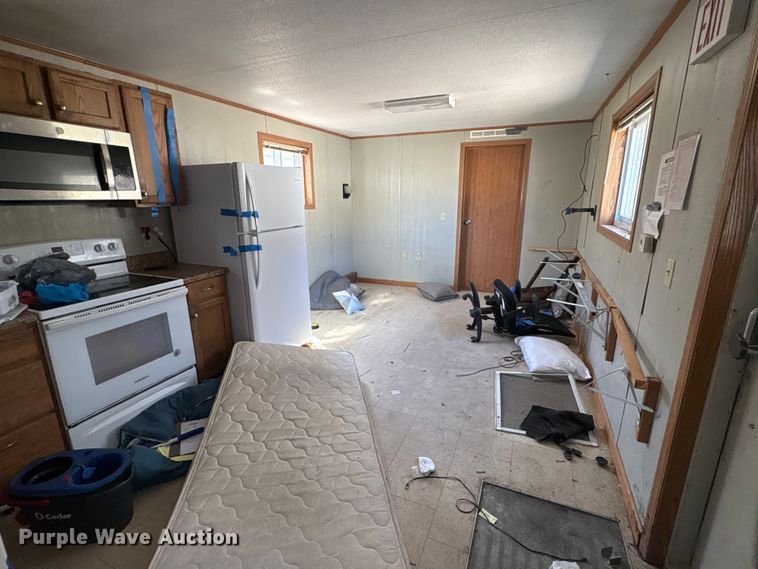 image for item FK1374 Skid mounted living quarters