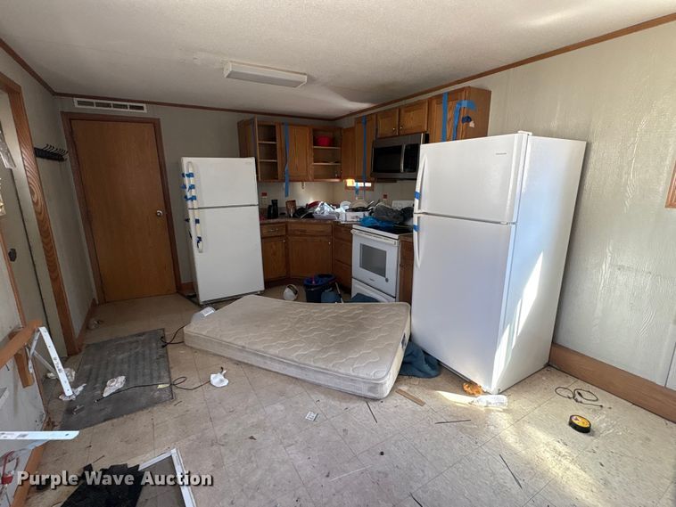 image for item FK1374 Skid mounted living quarters