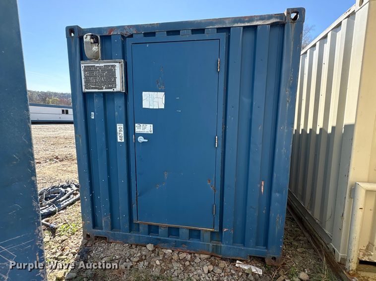 image for item FK1381 Mobile restroom