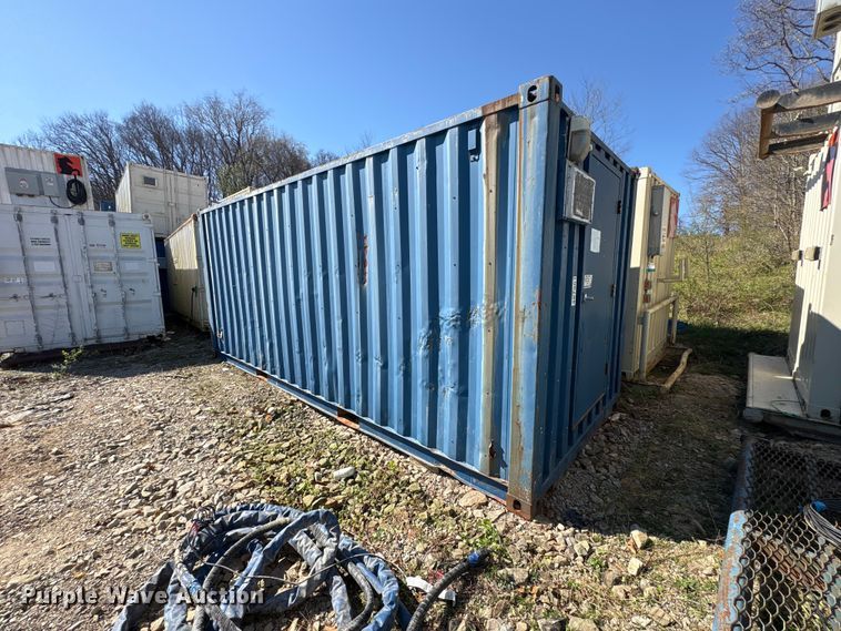 image for item FK1381 Mobile restroom