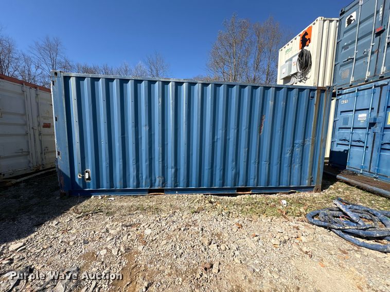 image for item FK1381 Mobile restroom