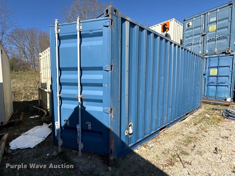 image for item FK1381 Mobile restroom