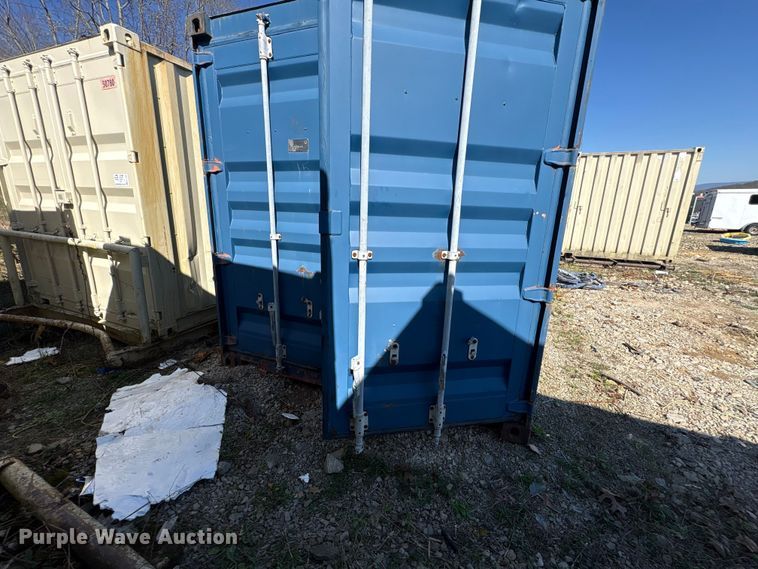 image for item FK1381 Mobile restroom