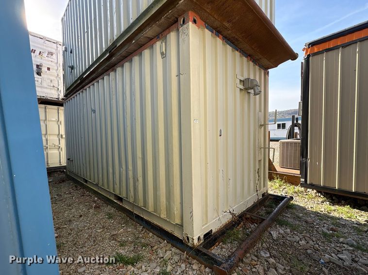 image for item FK1382 Water tank container