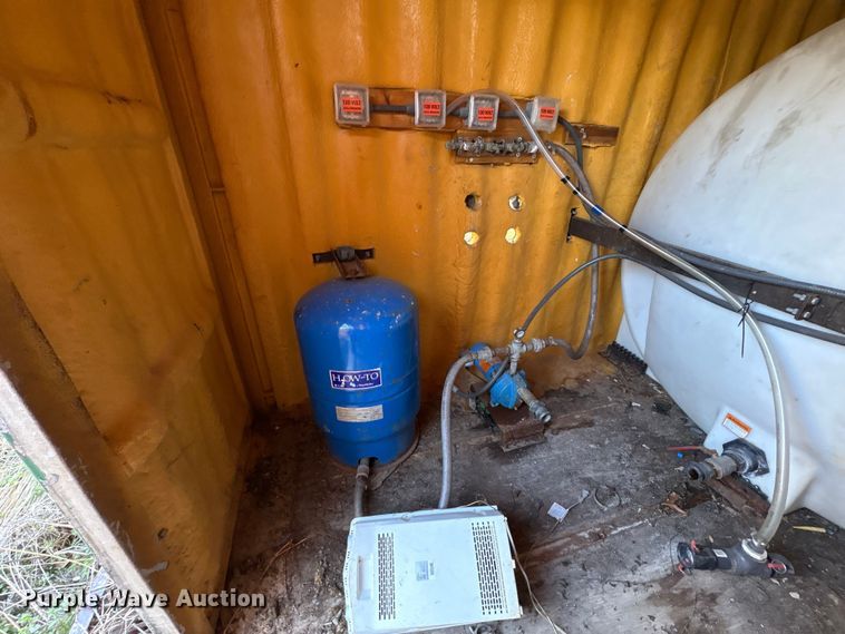 image for item FK1383 Water tank container