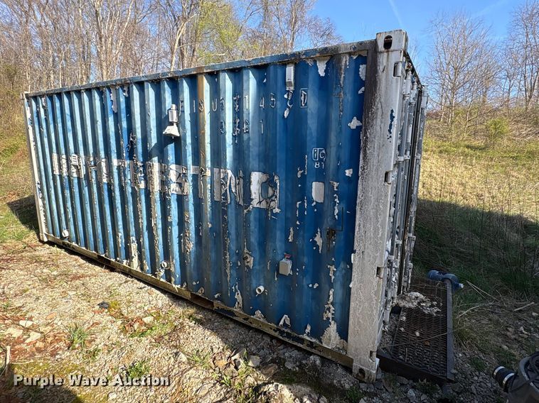 image for item FK1385 Mobile restroom