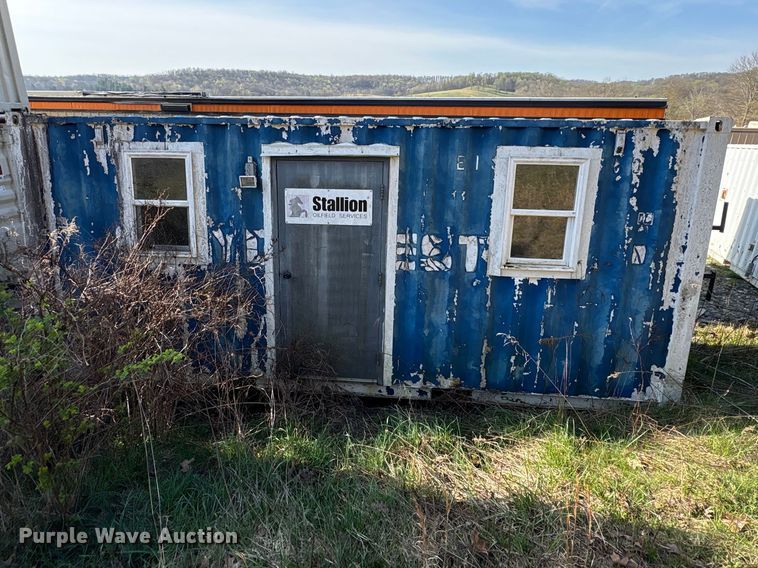 image for item FK1385 Mobile restroom