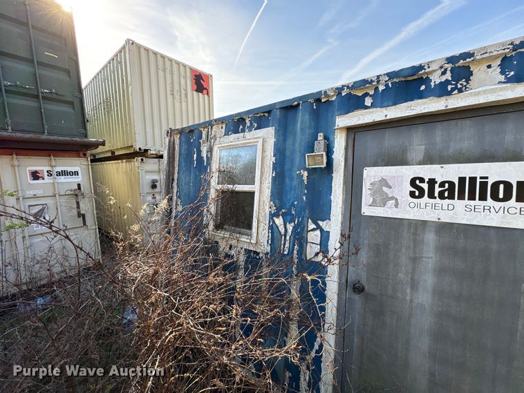 image for item FK1385 Mobile restroom