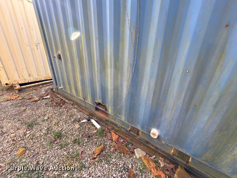 image for item FK1386 Mobile restroom