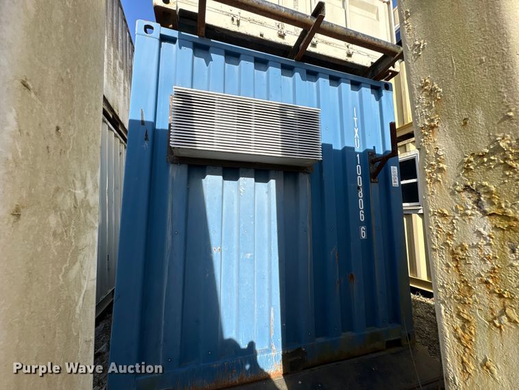 image for item FK1386 Mobile restroom