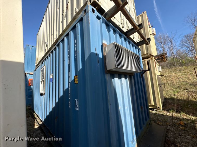 image for item FK1386 Mobile restroom