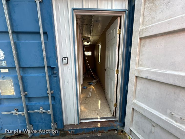 image for item FK1386 Mobile restroom