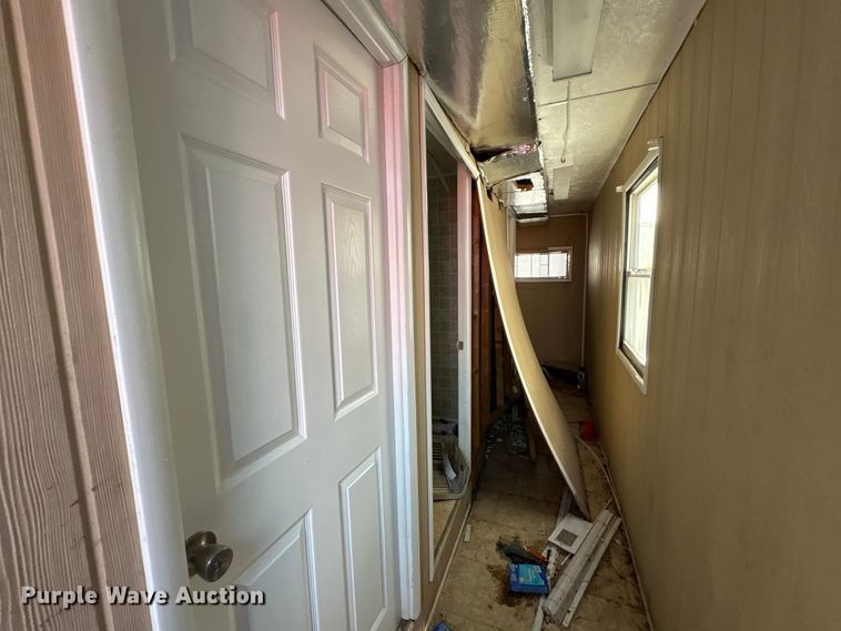 image for item FK1386 Mobile restroom