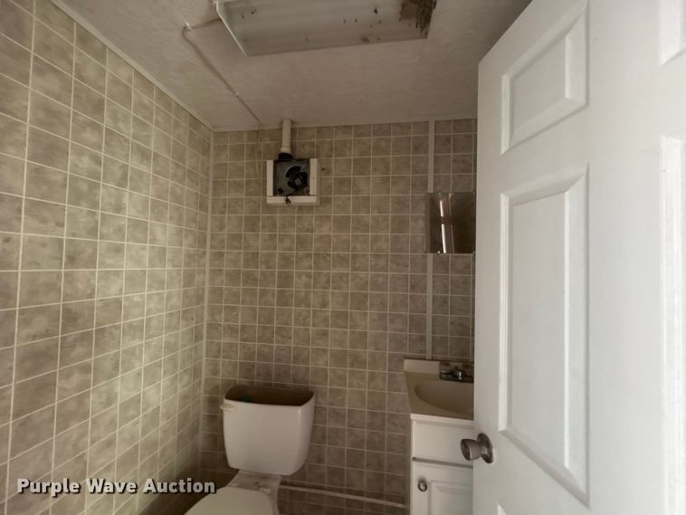 image for item FK1386 Mobile restroom