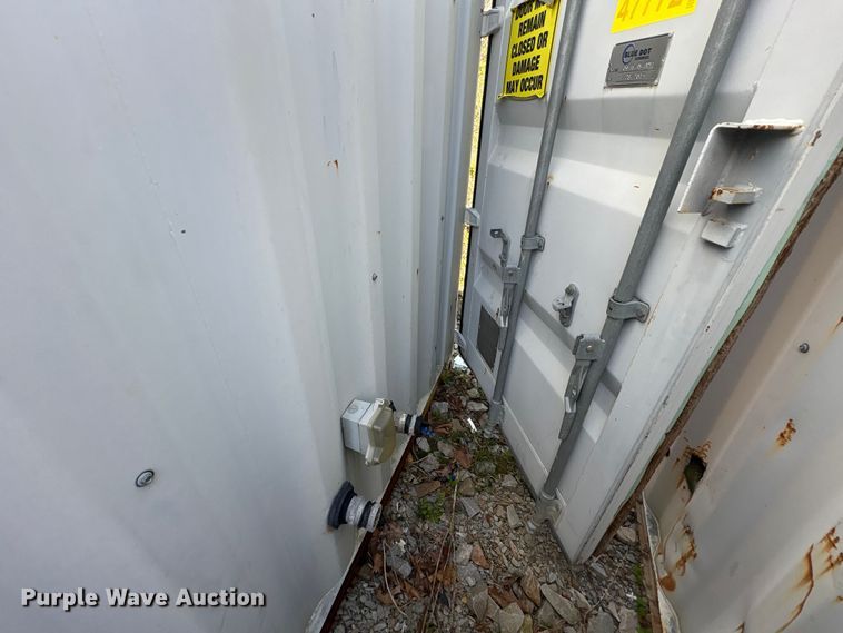 image for item FK1387 Water tank container