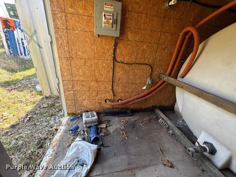 image for item FK1387 Water tank container