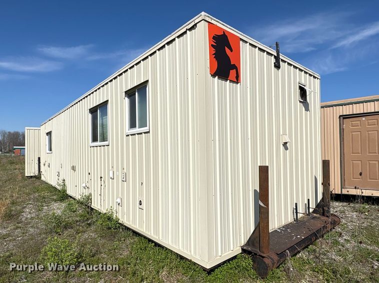 image for item FK1390 Skid mounted living quarters