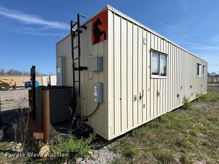 image for item FK1390 Skid mounted living quarters