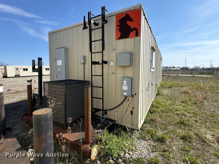 image for item FK1390 Skid mounted living quarters