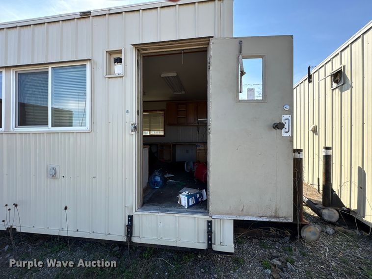 image for item FK1390 Skid mounted living quarters