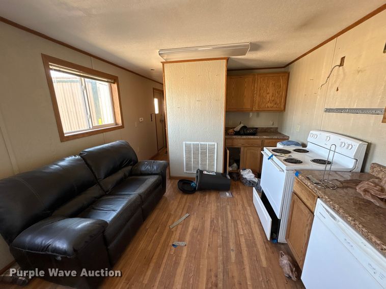 image for item FK1390 Skid mounted living quarters