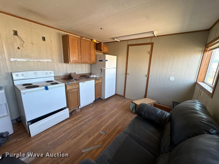 image for item FK1390 Skid mounted living quarters