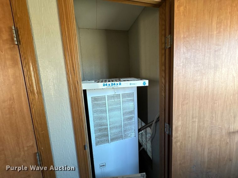 image for item FK1390 Skid mounted living quarters