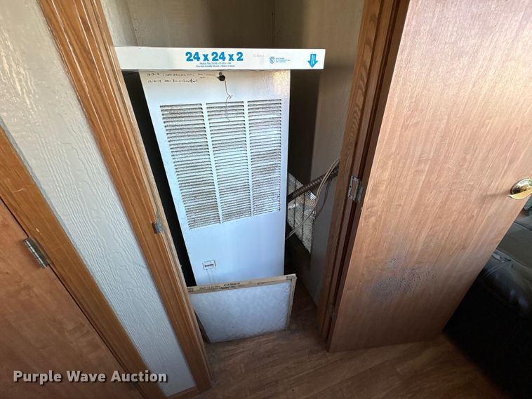 image for item FK1390 Skid mounted living quarters