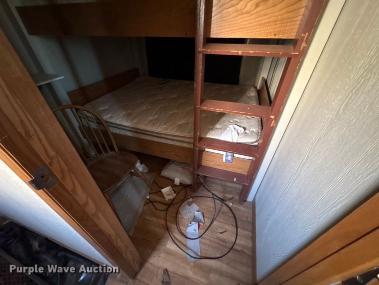 image for item FK1390 Skid mounted living quarters