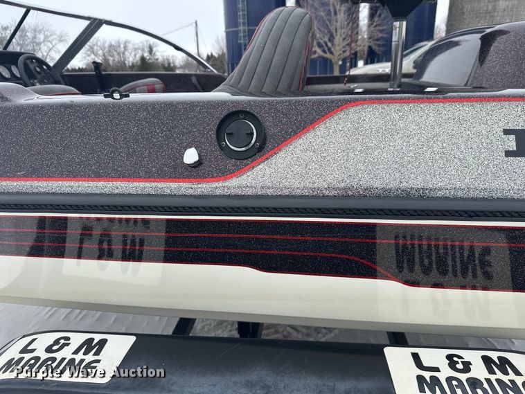 image for item FK1812 1993 Ranger 397I/0 boat