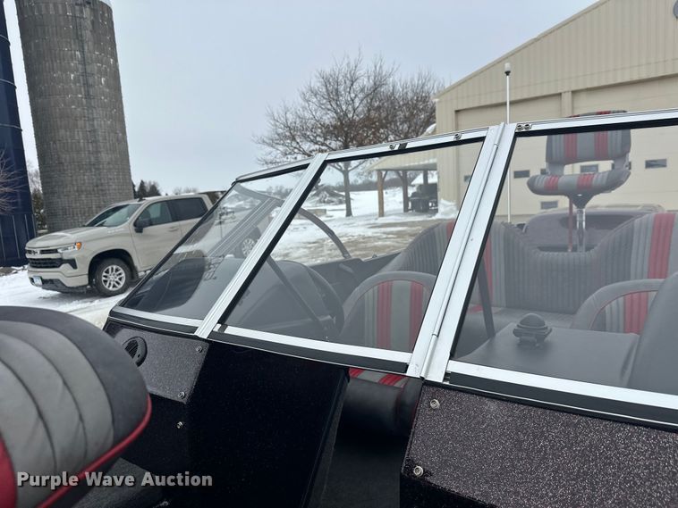 image for item FK1812 1993 Ranger 397I/0 boat