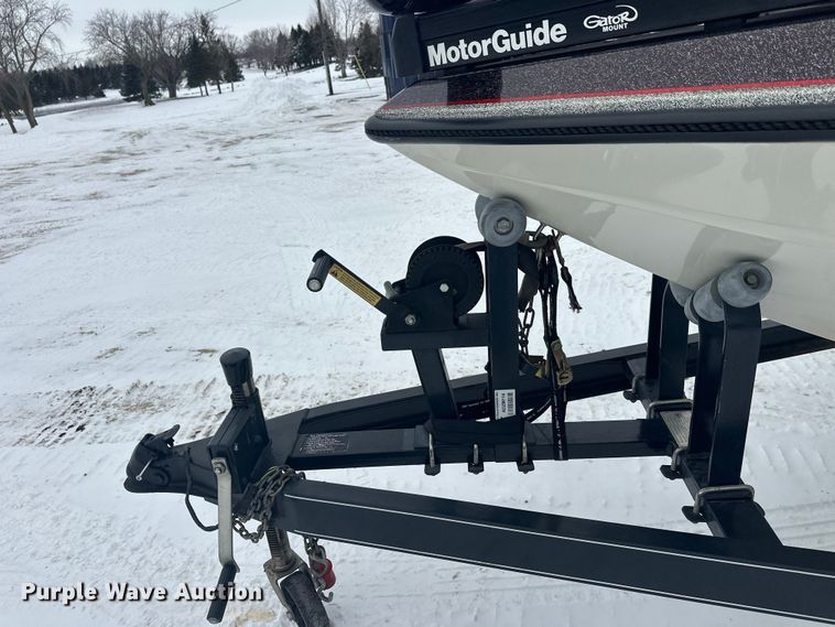 image for item FK1812 1993 Ranger 397I/0 boat