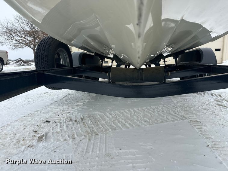 image for item FK1812 1993 Ranger 397I/0 boat