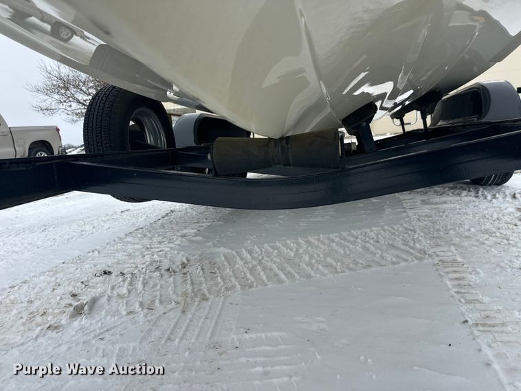 image for item FK1812 1993 Ranger 397I/0 boat