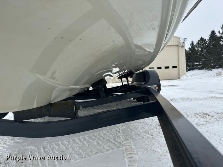 image for item FK1812 1993 Ranger 397I/0 boat